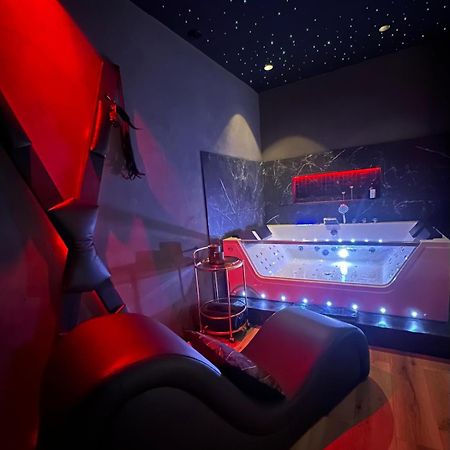 Loveroomxspa Bourg-Saint-Christophe エクステリア 写真