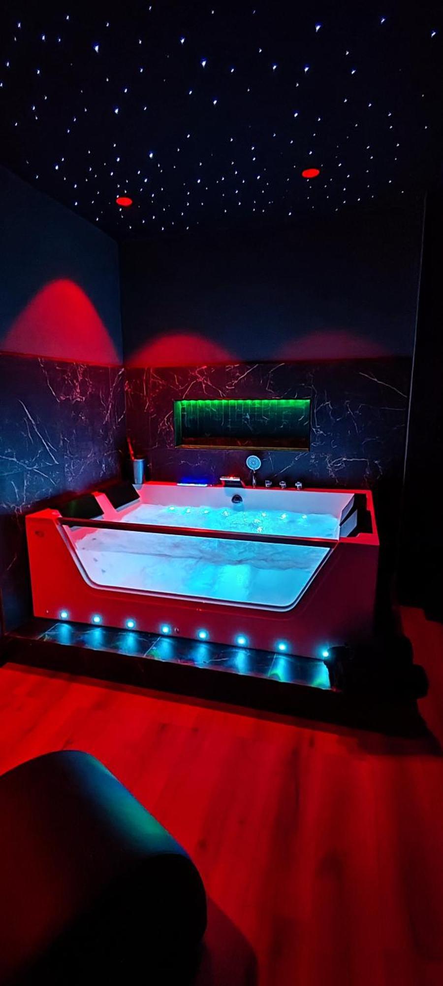 Loveroomxspa Bourg-Saint-Christophe 部屋 写真