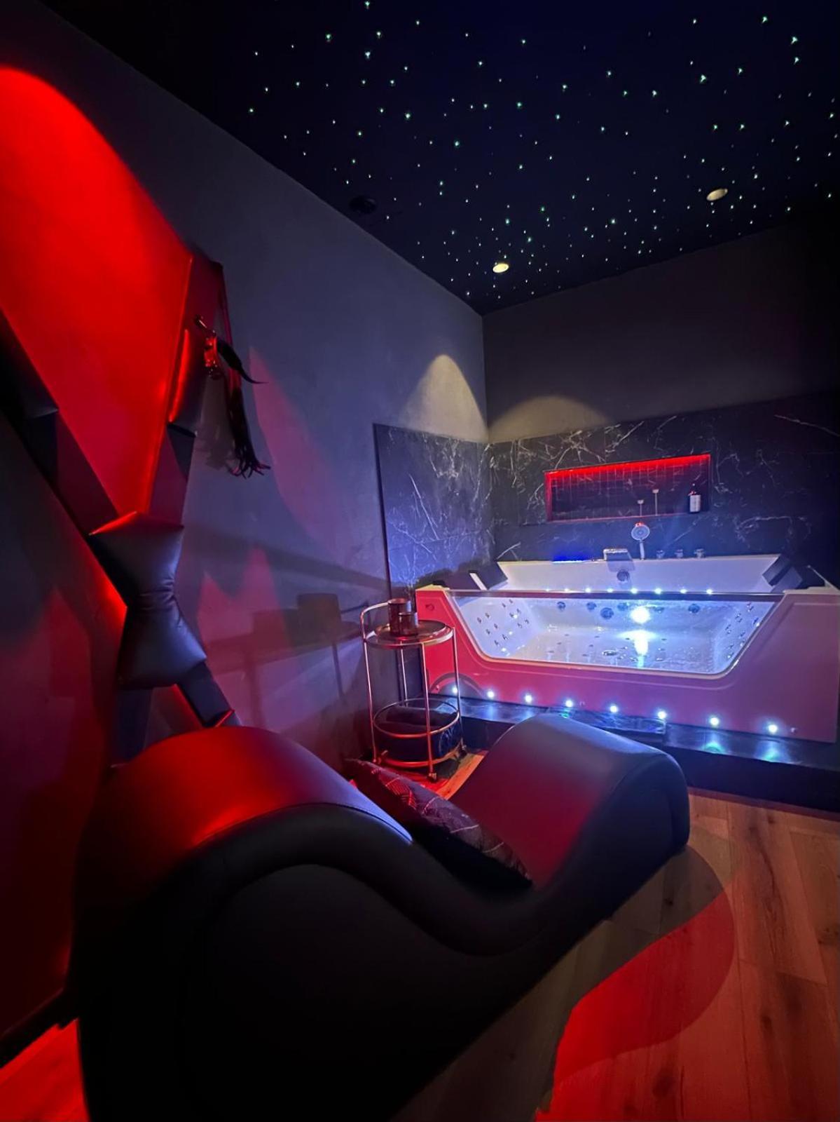 Loveroomxspa Bourg-Saint-Christophe エクステリア 写真