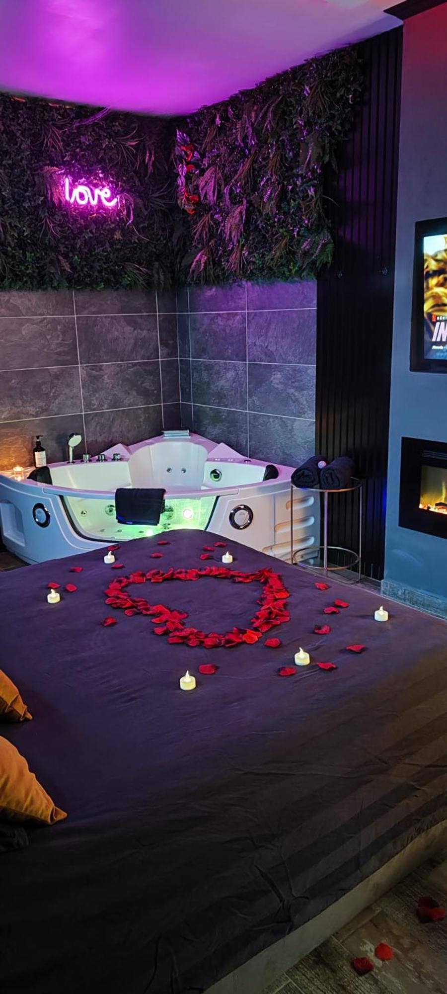 Loveroomxspa Bourg-Saint-Christophe 部屋 写真