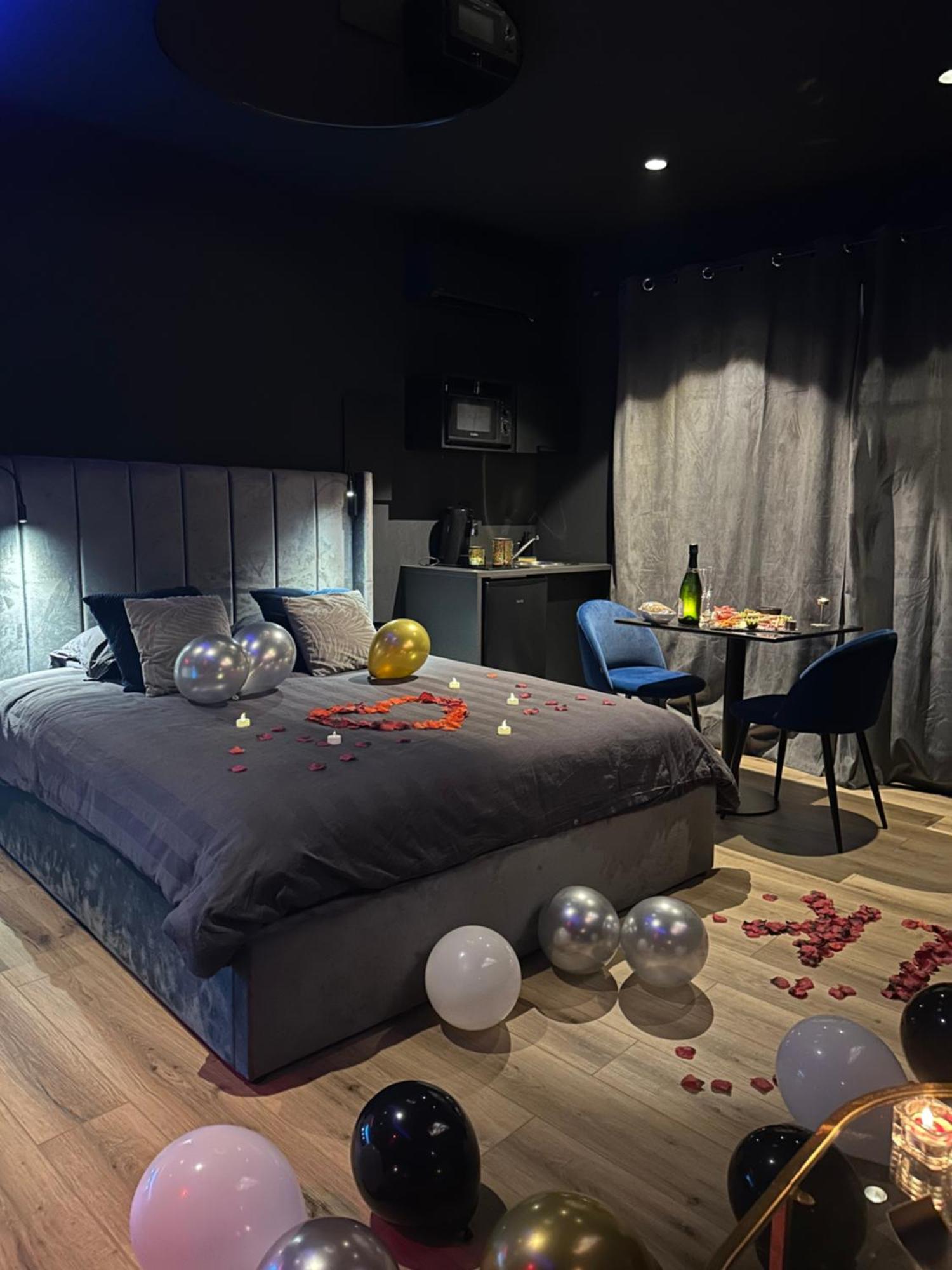 Loveroomxspa Bourg-Saint-Christophe エクステリア 写真
